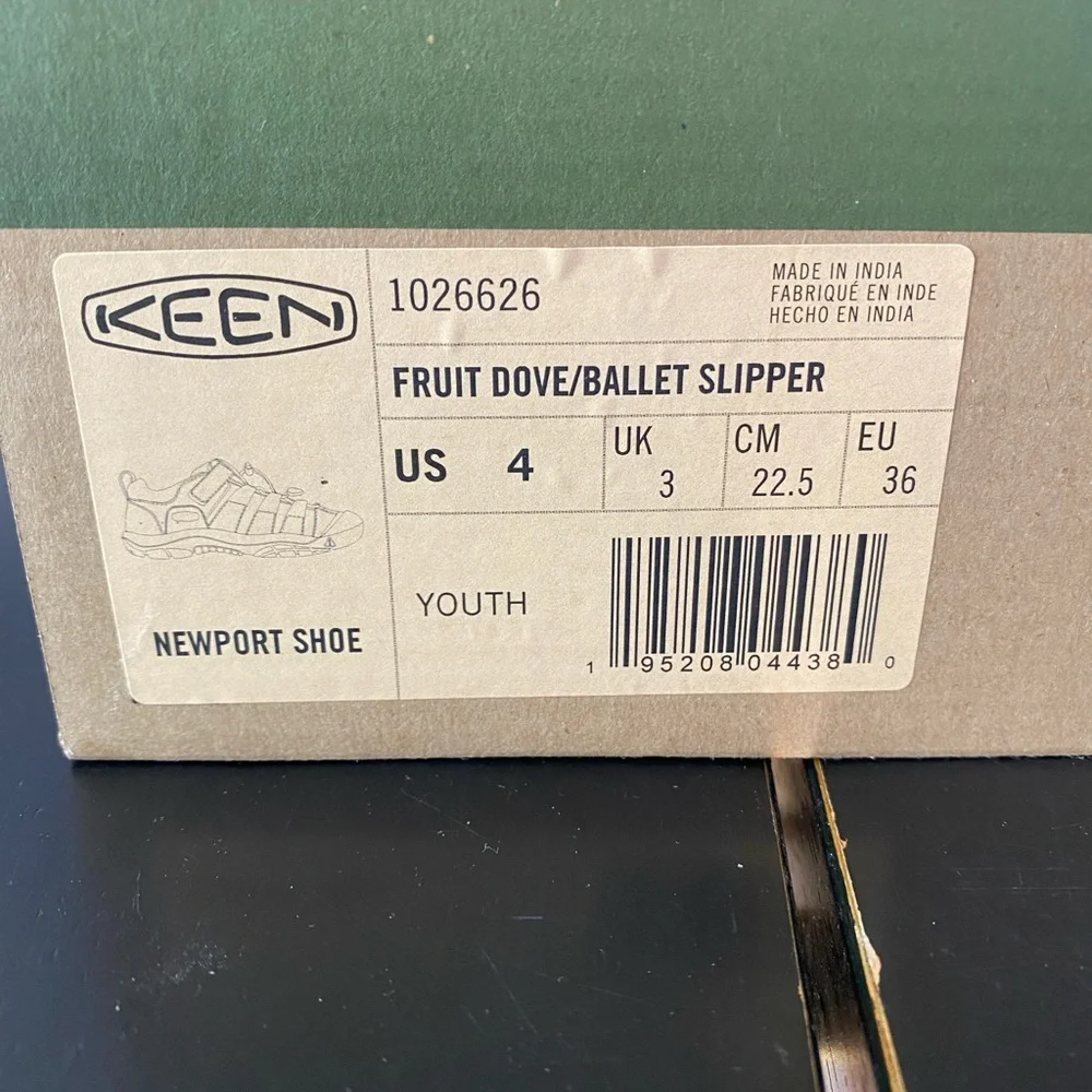 NIB Keen Girls Fruit Dove/Ballet Slipper Newport Shoe Winter Fur Sneakers Sz 4 - Picture 6 of 7